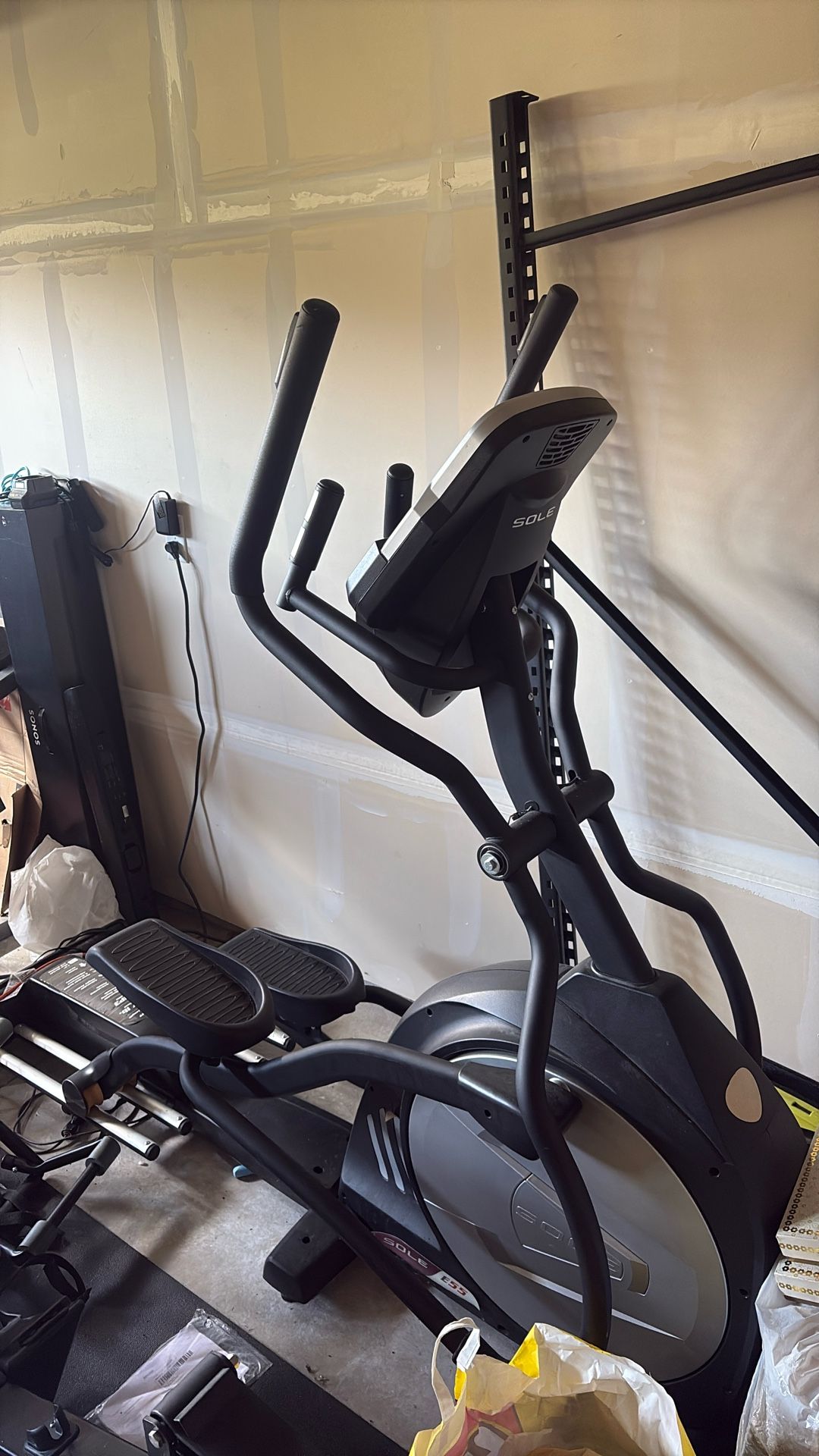 Elliptical - Sole E55