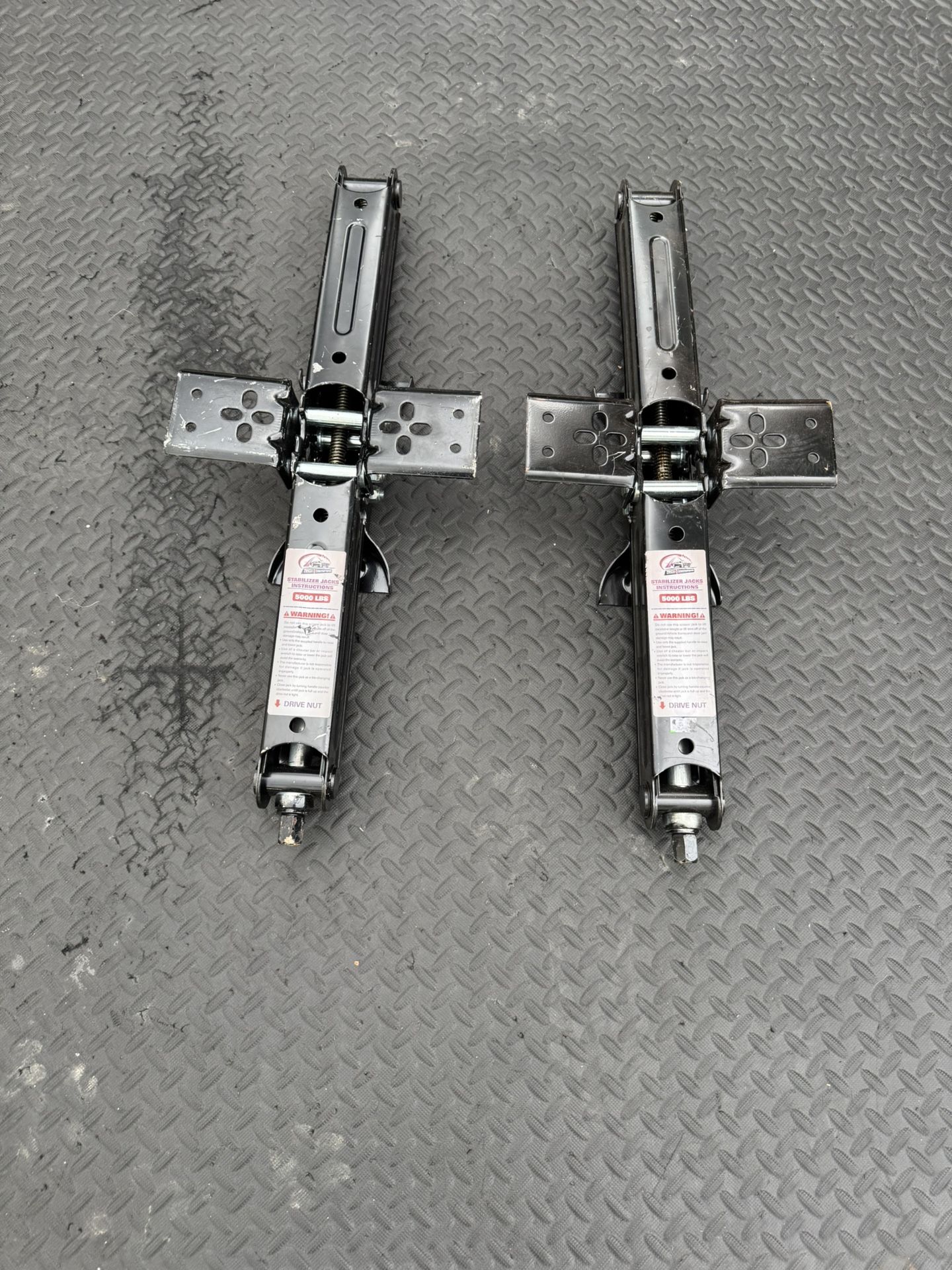 Stabilizer Jacks 5,000 lbs Capacity