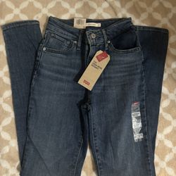 Women’s Levi’s 721 