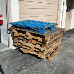Wood Pallets 