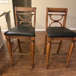 2 Bar Stools