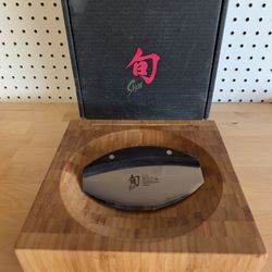 Shun Mezzaluna Knife With Bamboo Board 
