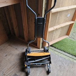 Fiskars  Lawn Mower 