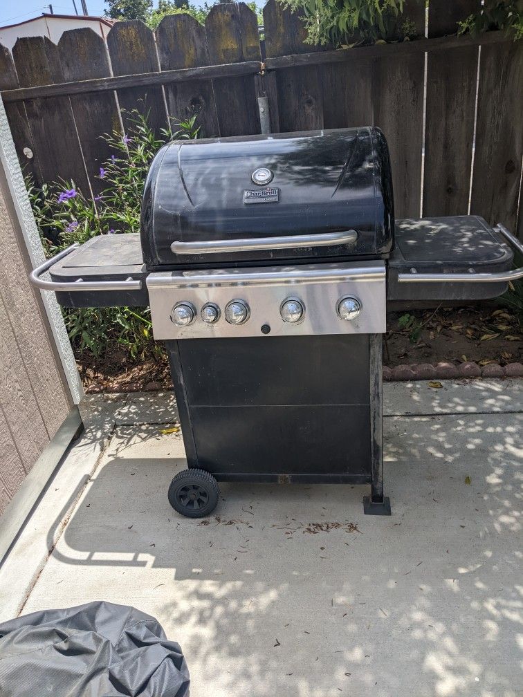 Charbroil Propane Grill