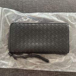 Bottega Veneta Intrecciato Zippy Wallet