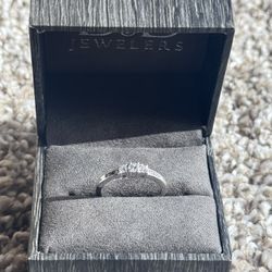 14KW Diamond Ring 