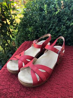 Dansko Sandi Women's Red Leather Slingback Sandals Size 38/7.5US