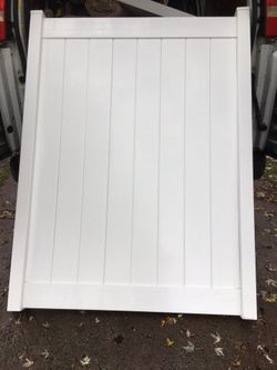 Vinyl gate