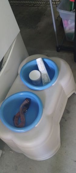 Bowl for pets