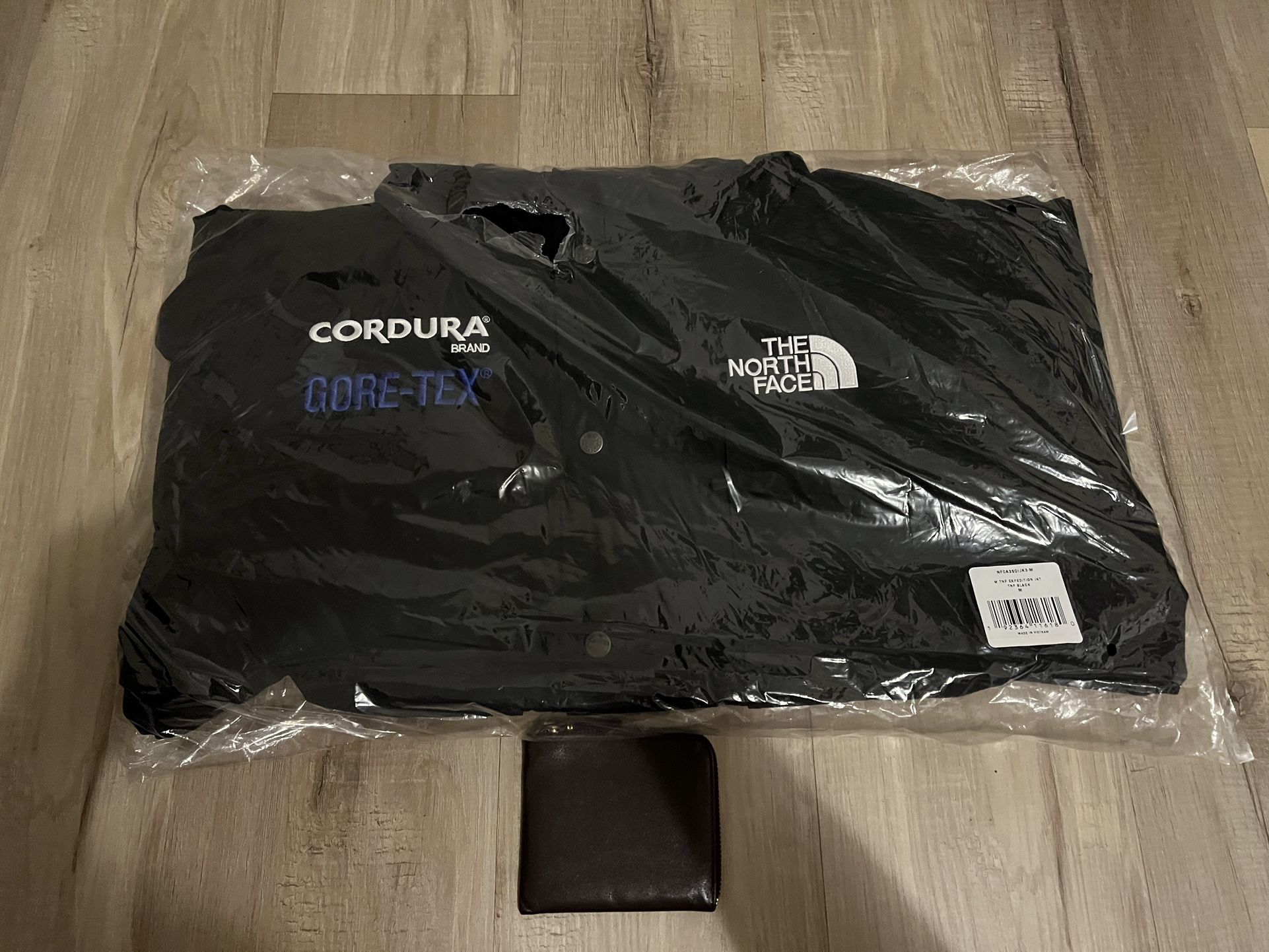 Size M Supreme TNF Expedition Jacket Black FW18