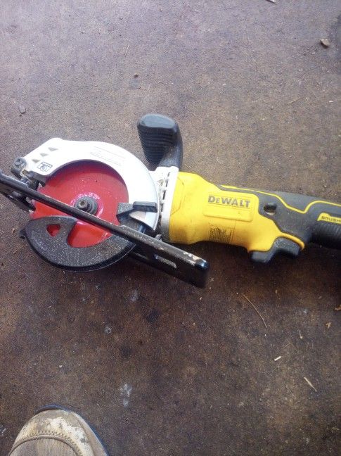 DeWalt Atomic Saw 4.5 Inch Blade 