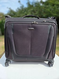 Samsonite Silhouette 18 Garment Bag Spinner