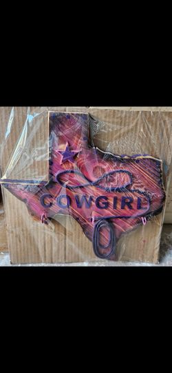 Tx Wooden Key Hanger For Wall