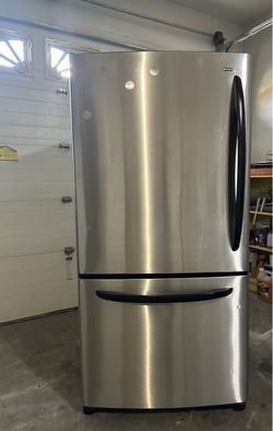 Kenmore stainless steel bottom freezer fridge