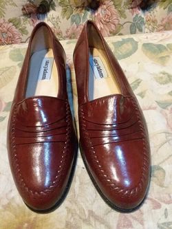 Upper leather man's shoes