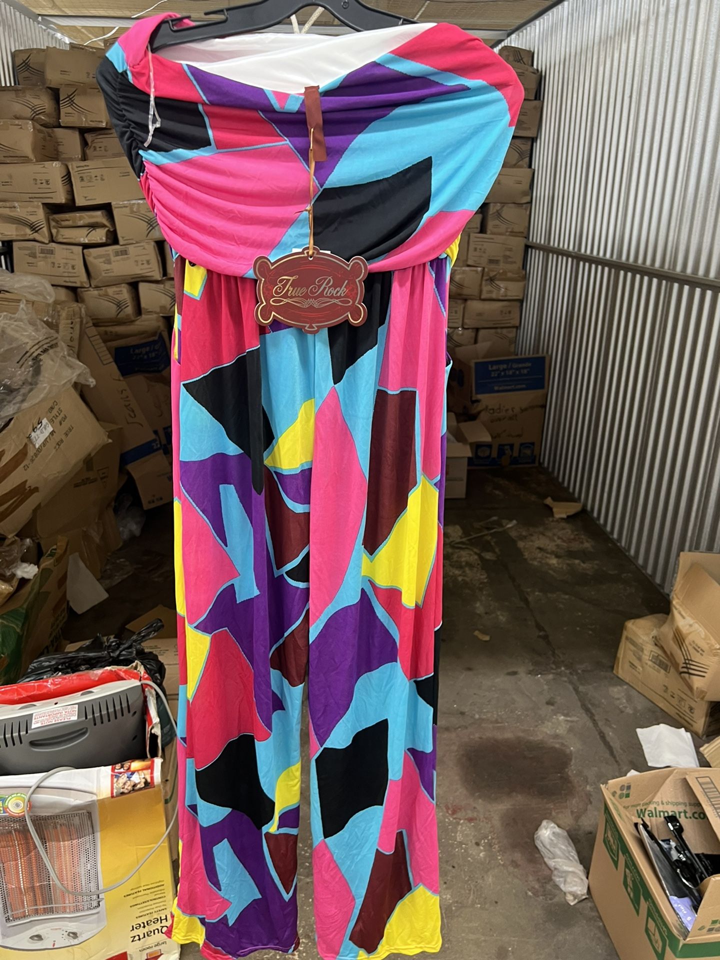 SALE Sunday August 28 th weather permitting. 100’s of new items. Clothing and shoes new with tags and unopened. Fall Decorations, Christmas Decoratio