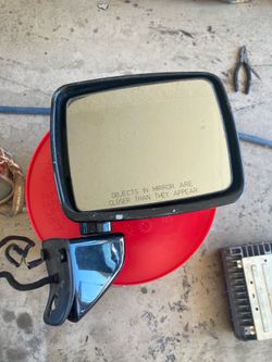 Side mirrors 2012 Merceds G wagon