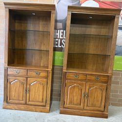 Thomasville Set of 2 dislay Cabinets