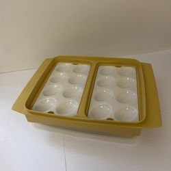 Vintage Tupperware 16 Deviled Egg Carrier Lid Keeper Tray Holder Gold #723-4 