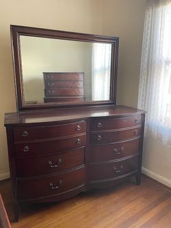 Vintage Mahogany 6-Piece Bedroom Set - Full Size