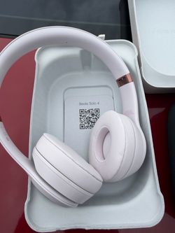 Beats Solo 4 New In Box