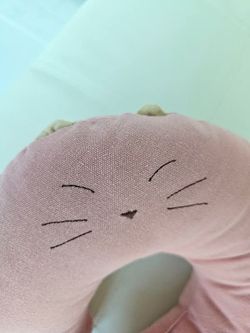 Travel pillow cat pink excellent