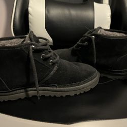 Uggs Black (size 8 men)