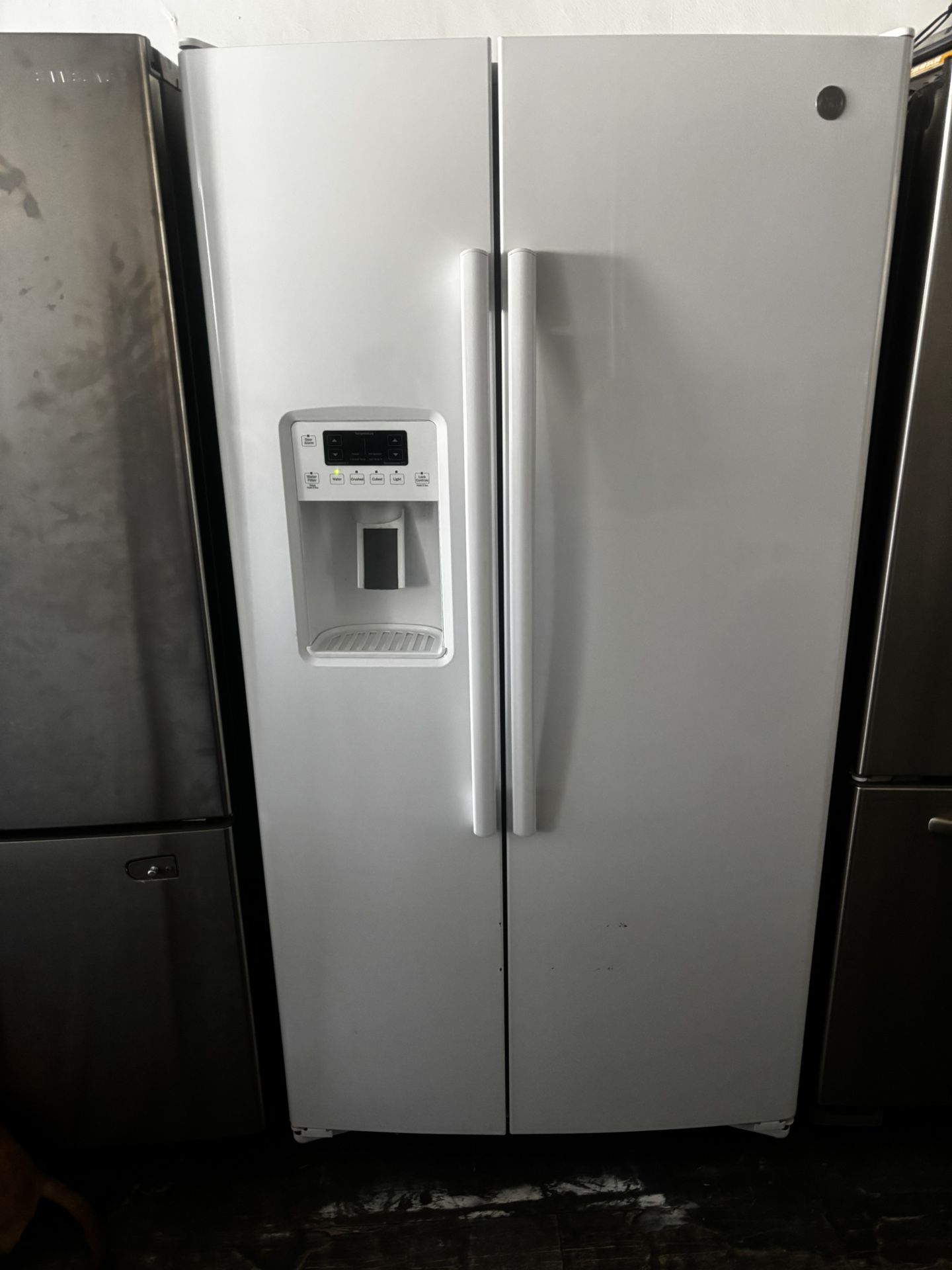 GE Refrigerator