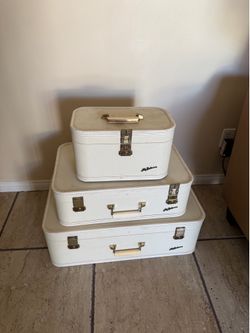 Vintage Lady Baltimore Suitcase Set
