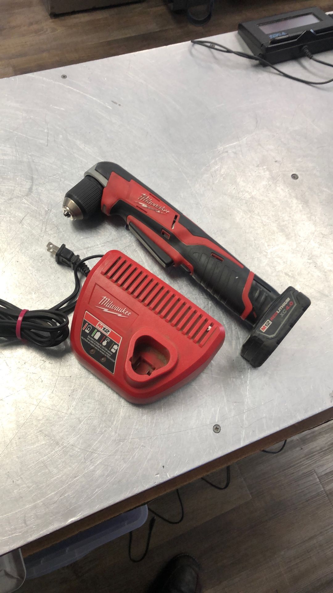 96091 Milwaukee 2415-20 12v Lithium Ion 3/8” Right Angle Drill W/ 4.0ah Battery & Charger 578045