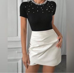 Knitted Top with Pearls