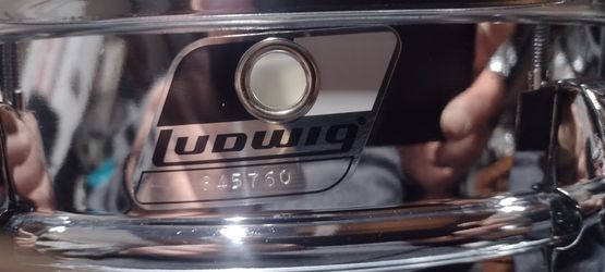 Ludwig 8lugg blk&white 70's chrome steel snaref