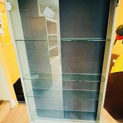 Glass Display 