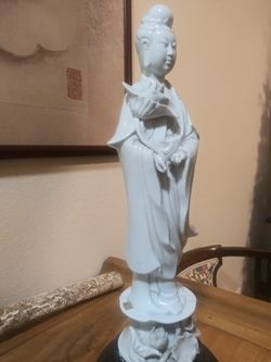 Chinese blanc de chine quanyin