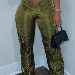 Womens Cargo Pants Small-large