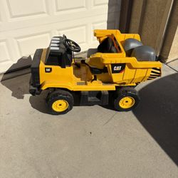Kid Trax “CAT” Dump Truck