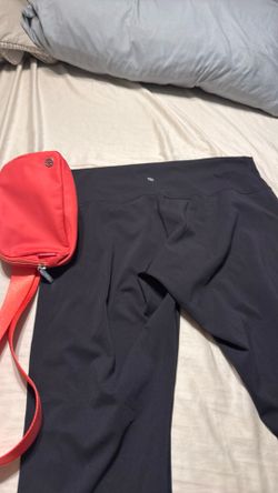 Lulu Lemon leggings and purse