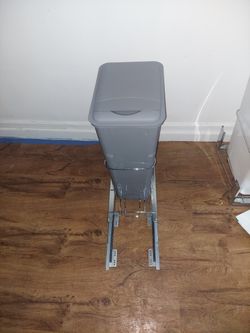 Economy Trash Can With Sliding Bracket New $30