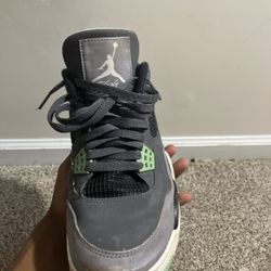 Jordan 4 Size 9