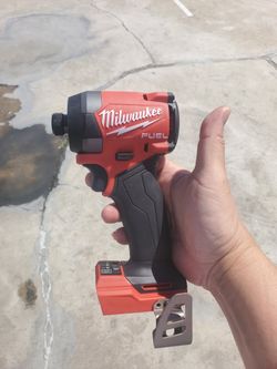Milwaukee
M18 FUEL 18V Lithium-Ion Brushless Cordless 1/4 in. Hex Impact Driver (Tool-Only) 2953-20