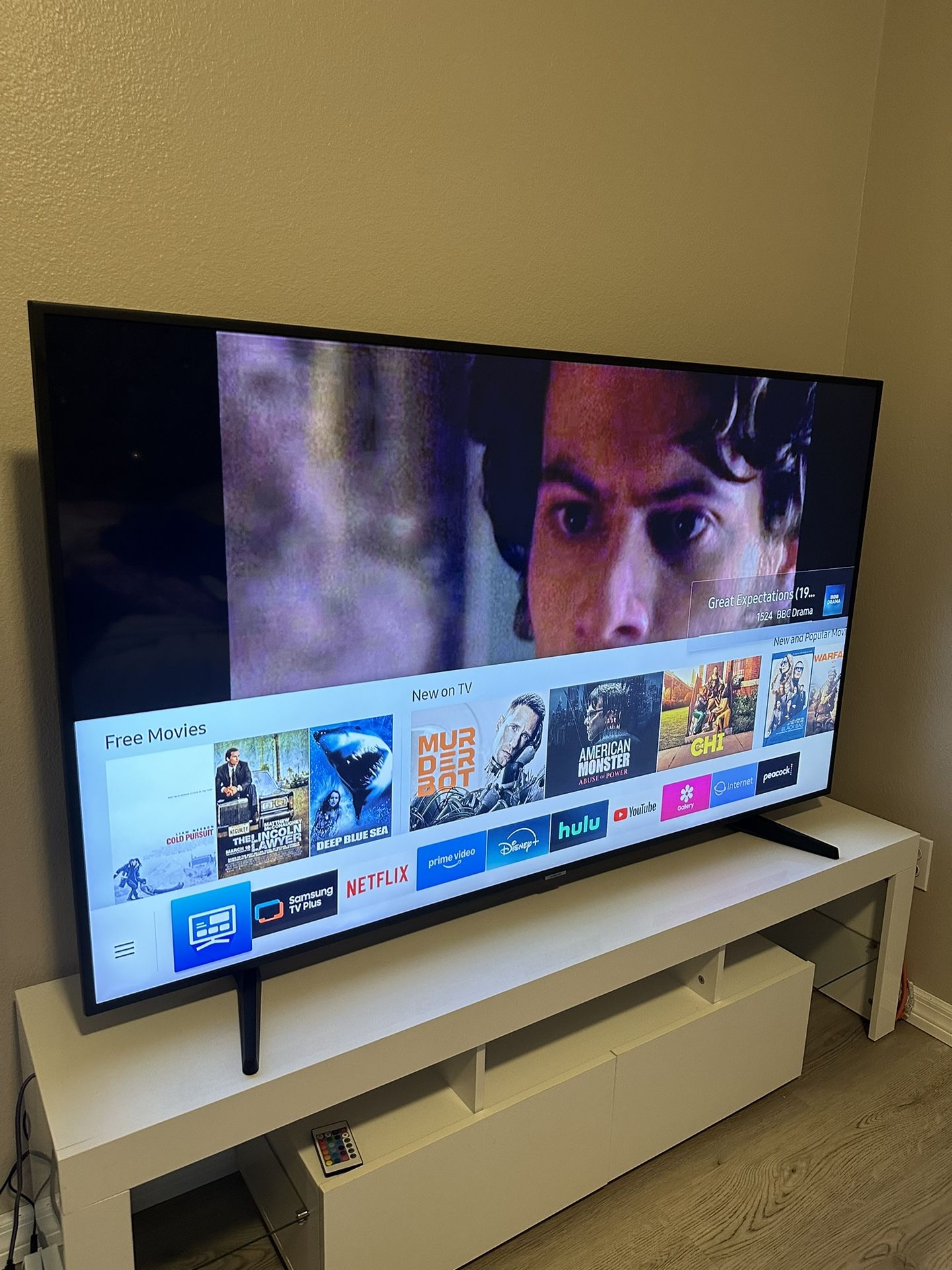 55 Smart Samsung UHD 6 Series Tv