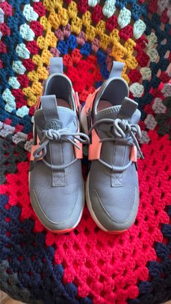 Nike Shoes US 7.5