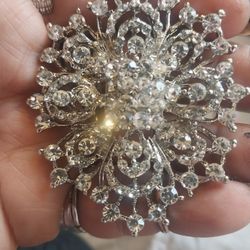 Vintage Art Deco Rhinestone Brooch