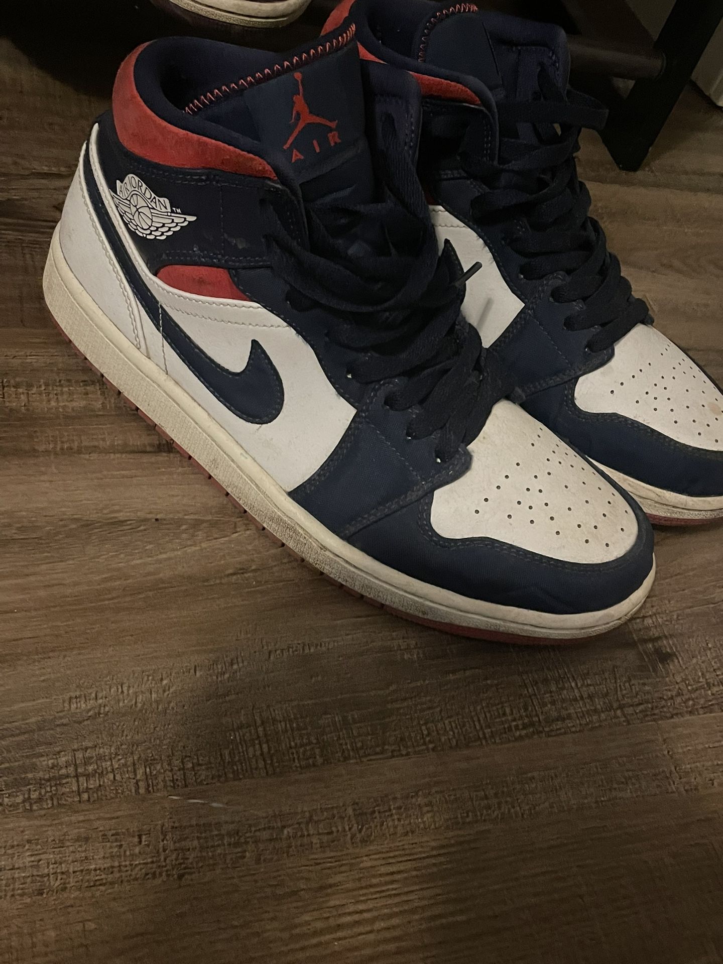 Jordan 1 Mid SE USA
