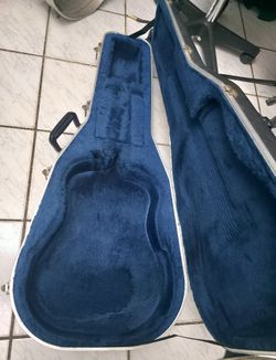 Fender Acoustic Guitar Hardcase  !! $80 Or Best Offer !