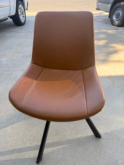 Swivel desk chair $45