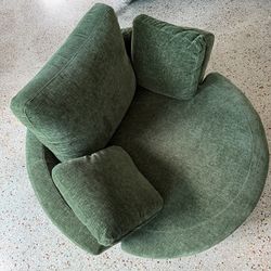 GREEN Comfy Swivel arm  chair for living room