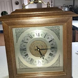 Bulova Vintage Desk Clock 