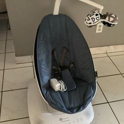 4Moms Mamaroo  And Babocush Newborn Comfort Cushion