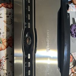 FoodSaver V3880 Vacuum Sealing System